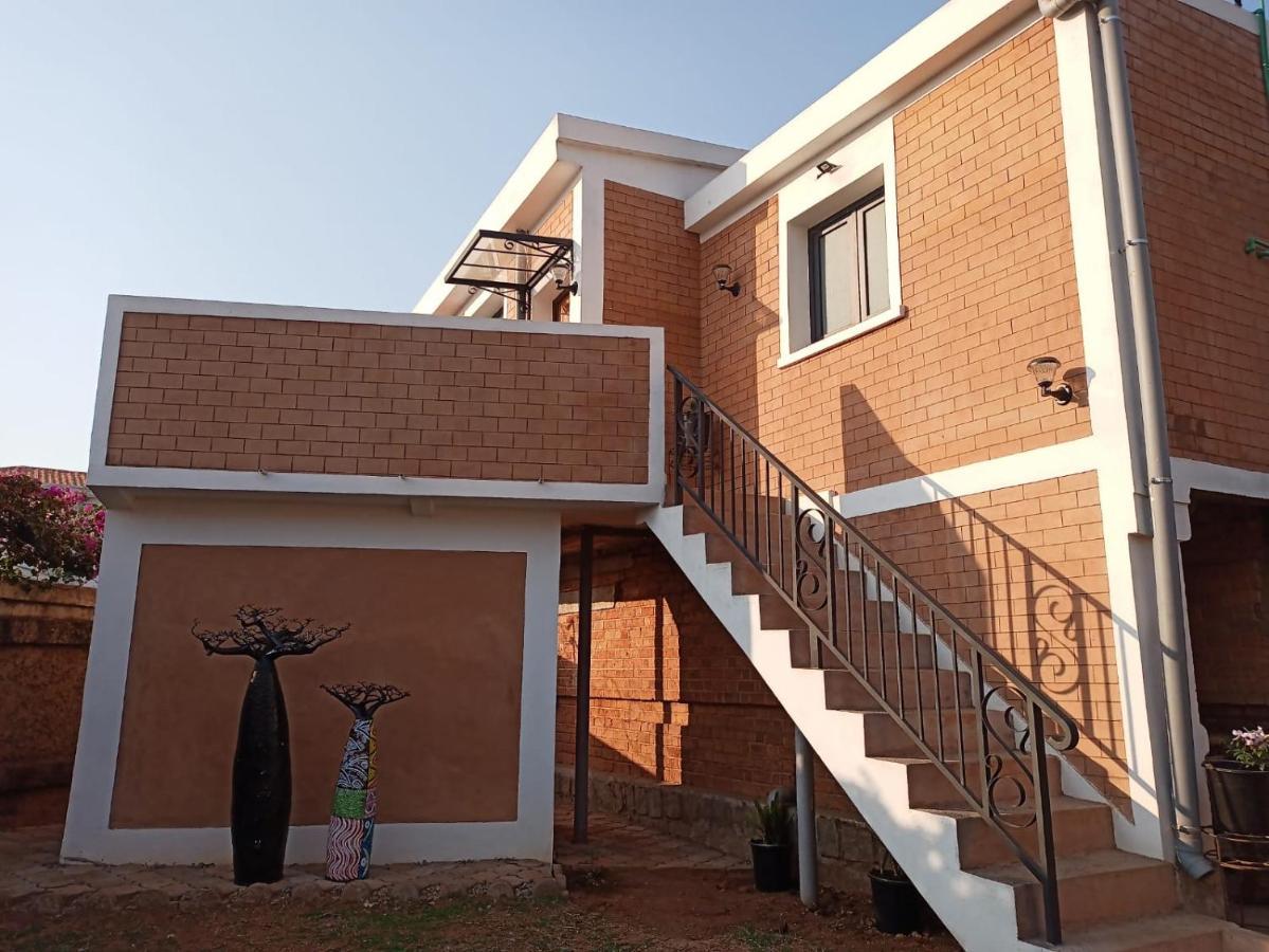 Appartements D'Hotes Marciloui Antsirabe Exterior photo