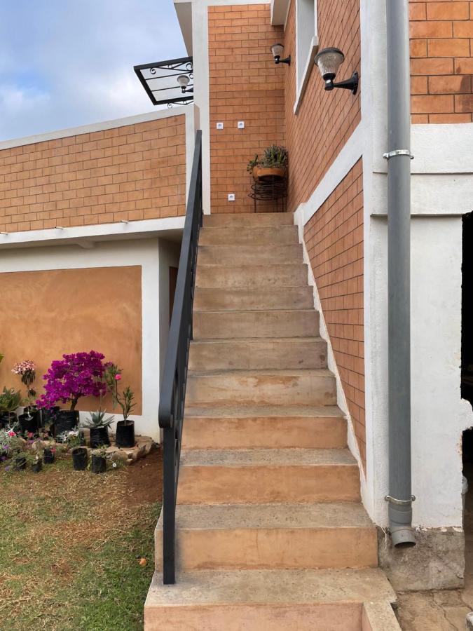 Appartements D'Hotes Marciloui Antsirabe Exterior photo