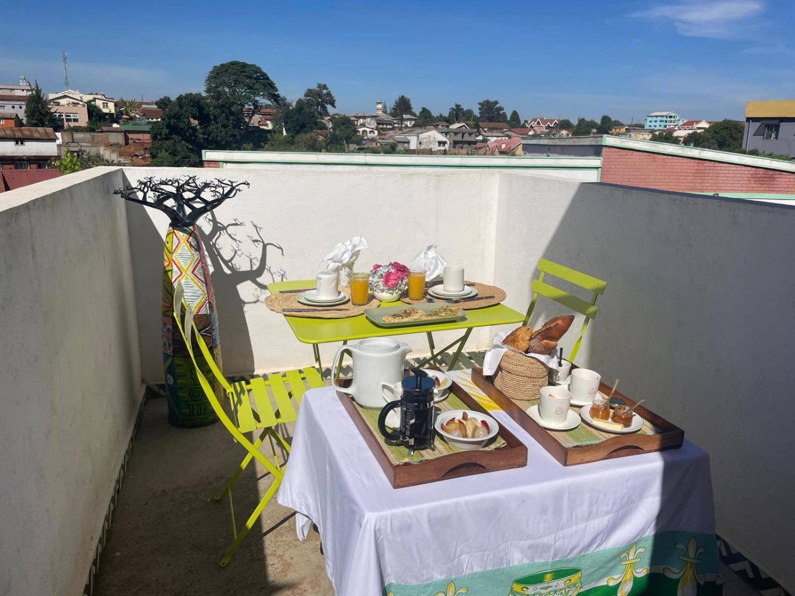 Appartements D'Hotes Marciloui Antsirabe Exterior photo